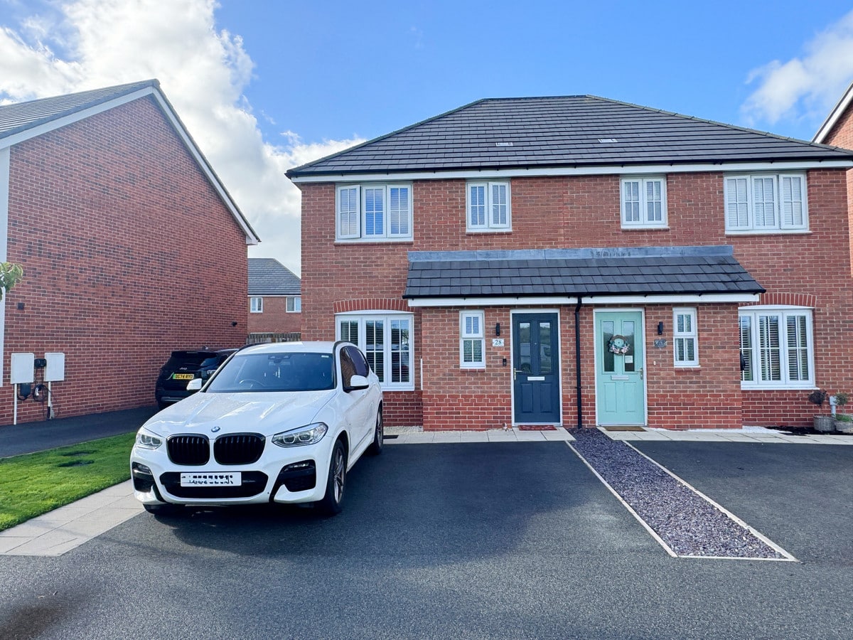 Clos Y Goleudy, Holyhead, Anglesey, LL65