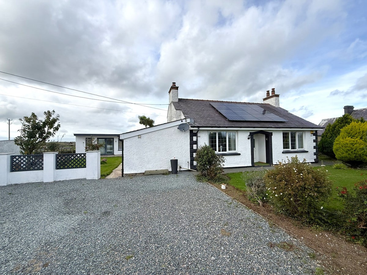 Rhosgoch, Amlwch, Anglesey, LL66