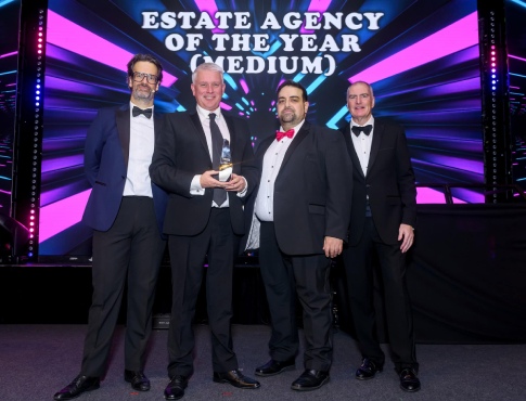 Delivering Excellence: Williams & Goodwin The Property People’s Customer Commitment.